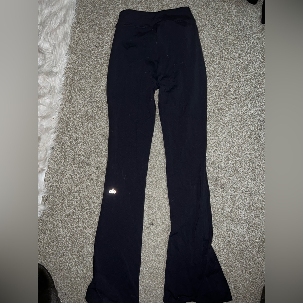 Airbrush High-Waist Flutter Legging